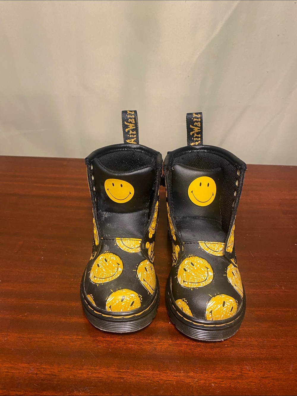 Dr. Martens 1460 x Smiley T 8-Eye Black  Combat Ankle Boots Size 7 - Picture 5 of 9